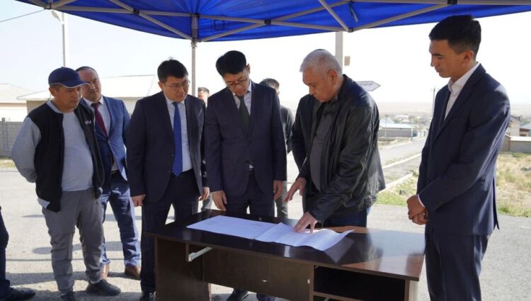 ТҮРКІСТАН: ЕЛДІ МЕКЕНДЕРДІ САПАЛЫ ИНТЕРНЕТПЕН ҚАМТУ ЖҰМЫСТАРЫ ОБЛЫС БАСШЫСЫНЫҢ БАҚЫЛАУЫНДА