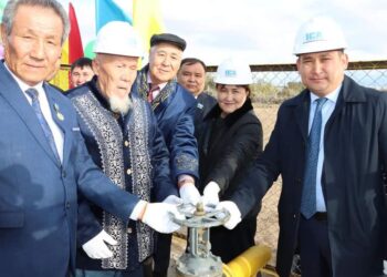 ТҮРКІСТАН: РЕСПУБЛИКА КҮНІ ҚАРСАҢЫНДА ОРДАБАСЫДА БІР АУЫЛҒА ГАЗ БЕРІЛДІ