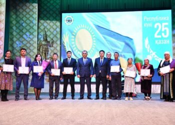 ТҮРКІСТАН: ОТЫРАР АУДАНЫНДА МЕРЕЙЛІ МЕРЕКЕ АТАЛЫП ӨТТІ