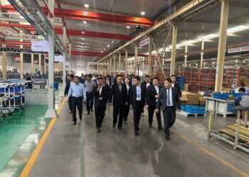 ТҮРКІСТАН ОБЛЫСЫНЫҢ ДЕЛЕГАЦИЯСЫ ҚЫТАЙДЫҢ АЛЫП КӘІСПОРЫНДАРЫН АРАЛАП, ИНВЕСТОРЛАРМЕН КЕЛІССӨЗДЕР ЖҮРГІЗДІ