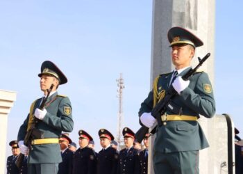 ORDABASY: РЕСПУБЛИКА КҮНІ МЕРЕКЕСІНЕ ОРАЙ, МЕМЛЕКЕТТІК ТУ КӨТЕРУ РӘСІМІ ӨТТІ