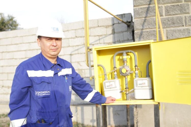 ТҮРКІСТАН: МАҚТААРАЛДА 9 ЕЛДІМЕКЕНГЕ ТАБИҒИ ГАЗ БЕРУ ЖҰМЫСТАРЫ БАСТАЛДЫ