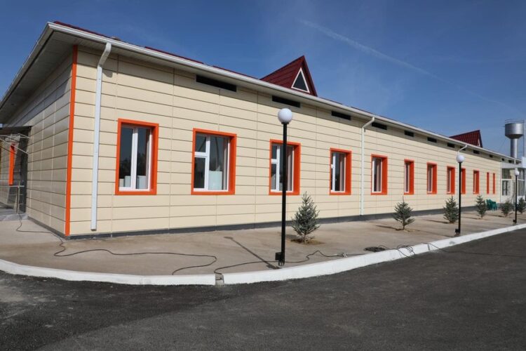 ТҮРКІСТАН: ҰЛТТЫҚ МЕРЕКЕДЕ ТҮЛКІБАС АУДАНЫНДА МЕДИЦИНАЛЫҚ НЫСАН ПАЙДАЛАНУҒА БЕРІЛДІ