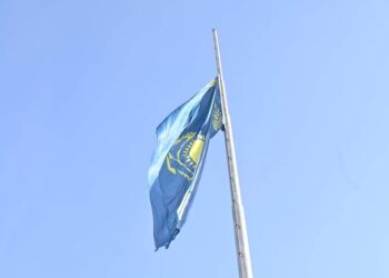 В ДЕНЬ РЕСПУБЛИКИ В ШЫМКЕНТЕ ТОРЖЕСТВЕННО ПОДНЯЛИ ГОСУДАРСТВЕННЫЙ ФЛАГ