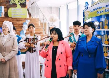 ТҮРКІСТАНҒА САРЫАҒАШ АУДАНЫНЫҢ КІТАП КЕРУЕНІ КЕЛДІ