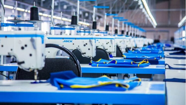 ТҮРКІСТАН: ЖЕТІСАЙДА ТОҚЫМА ФАБРИКАСЫ САЛЫНАДЫ