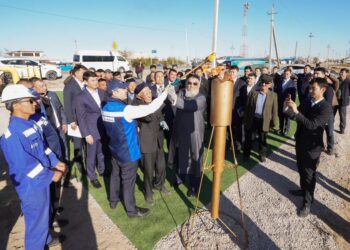 ТҮРКІСТАН ОБЛЫСЫНДА «САҚАЛДЫ ҚҰРЫЛЫСТЫҢ» МӘСЕЛЕСІ ШЕШІЛІП, БІР АУЫЛҒА ГАЗ БЕРІЛДІ