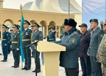 ТҮРКІСТАНДЫҚТАР ЖАС САРБАЗДАРДЫ ӘСКЕРГЕ ШЫҒАРЫП САЛДЫ