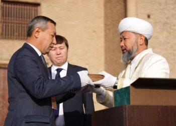 МАРАЛ ИШАННЫҢ КЕНЕСАРЫҒА СЫЙЛАҒАН ҚҰРАН КІТАБЫ ТҮРКІСТАНДАҒЫ Қ.А.ЯСАУИ КЕСЕНЕСІНЕН ОРЫН ТАПТЫ