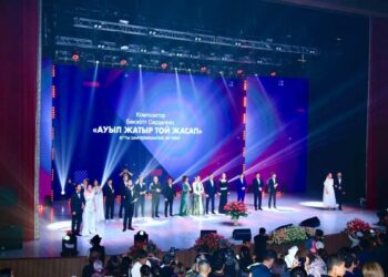 ТҮРКІСТАНДА БЕКЖІГІТ СЕРДӘЛІНІҢ «АУЫЛ ЖАТЫР ТОЙ ЖАСАП» АТТЫ ШЫҒАРМАШЫЛЫҚ КОНЦЕРТІ ӨТТІ