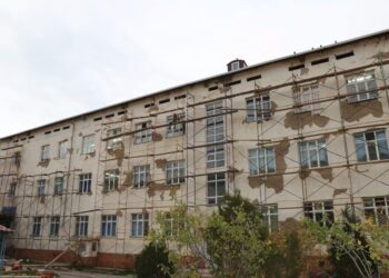 ТҮРКІСТАН: ТҮЛКІБАС АУДАНЫНДА 300 ОРЫНДЫҚ МЕКТЕП БОЙ КӨТЕРУДЕ