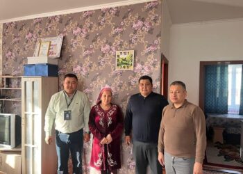 ОҢТҮСТІКТЕН КӨШІП БАРҒАНДАР ТЕРІСКЕЙДЕГІ ҚАЗАҚ МЕКТЕПТЕРІН ЖАБЫЛУДАН САҚТАП ҚАЛУДА