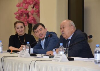 «ТҮРКІСТАН ӨҢІРІНДЕГІ ҚУҒЫН-СҮРГІН САЯСАТЫНЫҢ ҚАСІРЕТІ» АТТЫ ДӨҢГЕЛЕК ҮСТЕЛ ӨТТІ