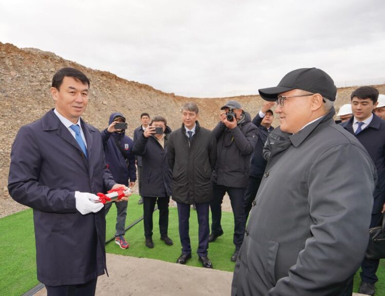 ТҮРКІСТАН ОБЛЫСЫНДА ЕЛІМІЗДЕ ТЕҢДЕСІ ЖОҚ ЗАМАНАУИ ЭЛЕКТР СТАНЦИЯСЫ САЛЫНАДЫ