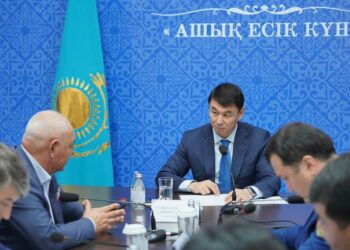 ДАРХАН САТЫБАЛДЫ САЙРАМ АУДАНЫ ТҰРҒЫНДАРЫНЫҢ МӘСЕЛЕЛЕРІ МЕН ҰСЫНЫСТАРЫН ТЫҢДАДЫ