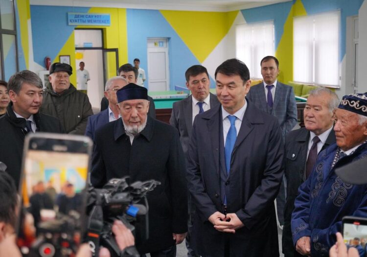 ТҮРКІСТАН: САЙРАМДА «БЕЛСЕНДІ ҰЗАҚ ӨМІР ОРТАЛЫҒЫ» АШЫЛДЫ