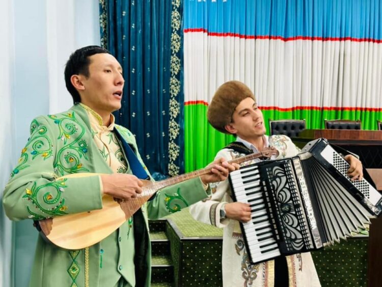 ӨЗБЕКСТАННЫҢ АЛМАЛЫҚ ҚАЛАСЫНДА АҚПАРАТТЫҚ ТУР ӨТТІ