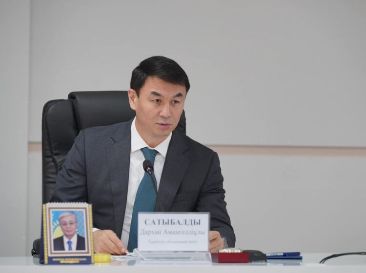 ДАРХАН САТЫБАЛДЫ: «ТӨЛЕБИ АУДАНЫНДА ТУРИЗМДІ ДАМЫТУ ҮШІН ҚОЛАЙЛЫ ЖАҒДАЙ ЖАСАУ ҚАЖЕТ»
