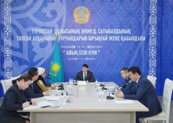 ОБЛЫС ӘКІМІ ДАРХАН САТЫБАЛДЫ ТӨЛЕБИЛІК ТҰРҒЫНДАРДЫҢ ӨТІНІШІН ТЫҢДАДЫ