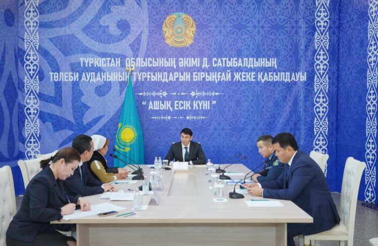 ОБЛЫС ӘКІМІ ДАРХАН САТЫБАЛДЫ ТӨЛЕБИЛІК ТҰРҒЫНДАРДЫҢ ӨТІНІШІН ТЫҢДАДЫ