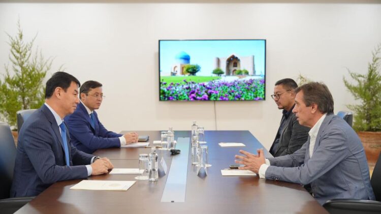 ДАРХАН САТЫБАЛДЫ КИНОРЕЖИССЕР СЕРГЕЙ ДВОРЦЕВОЙМЕН КЕЗДЕСТІ