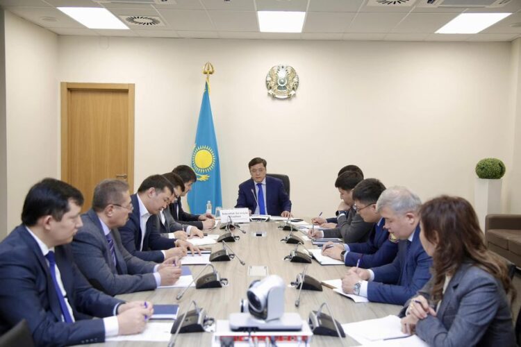 ТҮРКІСТАН ОБЛЫСЫНДА ЕЛДІ МӘМС ЖҮЙЕСІМЕН ҚАМТАМАСЫЗ ЕТУ ЖҰМЫСЫ ЖАНДАНАДЫ