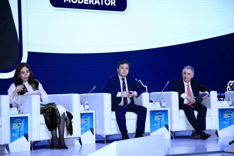 ТҮРКІСТАНДА ПРОФЕССОРЛАР МЕН БІЛІКТІ СПИКЕРЛЕР АДАМ КАПИТАЛЫН ДАМЫТУ ЖӨНІНДЕ ПІКІР АЛМАСТЫ