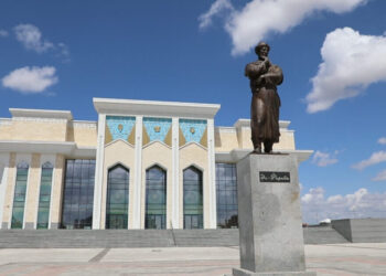 ЖАҢА ТЕАТР – ТҮРКІСТАННЫҢ ЖАҢА МӘРТЕБЕСІНЕ САЙ ӨНЕР ОШАҒЫ