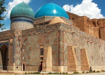 ТҮРКІСТАН: ТАБЫЛҒАН ҚОЛА ДӘУІР ЕСКЕРТКІШТЕРІ ҚАЛАЙ ӨРНЕКТЕЛГЕН?