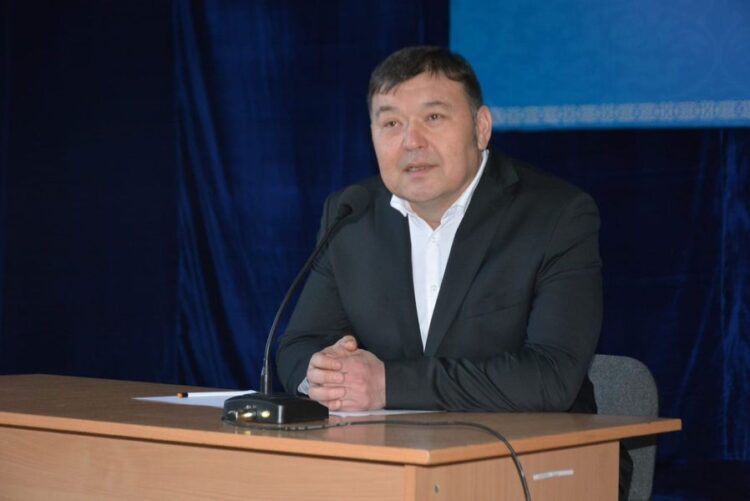 ШАРДАРА: АУДАН ӘКІМІ АУЫЛДЫҚ ОКРУГ ТҰРҒЫНДАРЫМЕН КЕЗДЕСТІ