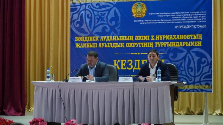 БӘЙДІБЕК: АУДАН ӘКІМІ ЖАМБЫЛ АУЫЛДЫҚ ОКРУГІ ТҰРҒЫНДАРЫМЕН КЕЗДЕСТІ