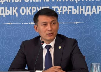 САУРАН АУДАНЫНЫҢ ӘКІМІ: “АЛДЫМЕН ӨЗЕКТІ МӘСЕЛЕЛЕРДІҢ  ШЕШІЛУІНЕ КҮШ САЛАМЫЗ”