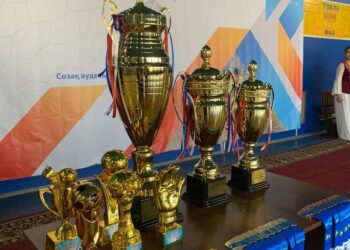 СОЗАҚ АУДАНЫ ӘКІМІНІҢ КУБОГЫ ҮШІН КІШІ ФУТБОЛДАН ЕРЕСЕКТЕР АРАСЫНДА РЕСПУБЛИКАЛЫҚ ТУРНИР ӨТТІ