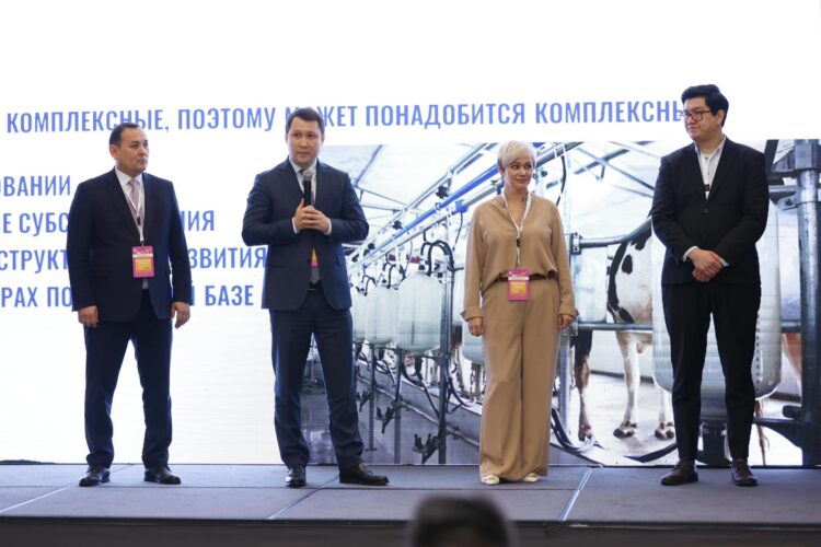 ТҮРКІСТАНДА СҮТ ШАРУАШЫЛЫҒЫН ДАМЫТУ БАҒЫТЫНДА ХАЛЫҚАРАЛЫҚ КОНФЕРЕНЦИЯ ӨТТІ