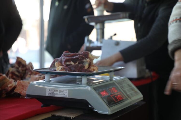 ТҮРКІСТАН: АРЫСТА ЕТ ӨНІМДЕРІН АРЗАН БАҒАДА САТАТЫН ӘЛЕУМЕТТІК ДҮКЕН АШЫЛДЫ