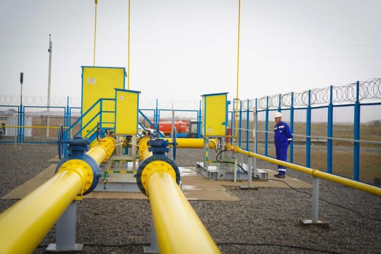 ТҮРКІСТАН ОБЛЫСЫНЫҢ АУЫЛДАРЫ ГАЗБЕН, АУЫЗ СУМЕН ҚАМТЫЛЫП ЖАТЫР