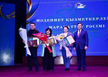 ТҮРКІСТАНДА ҮЗДІК МӘДЕНИЕТ ҰЖЫМДАРЫ МЕН ҚЫЗМЕТКЕРЛЕРІ МАРАПАТТАЛДЫ