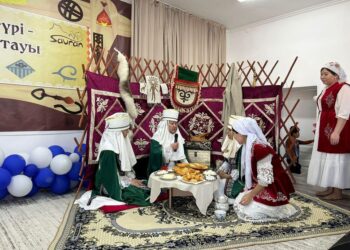 САУРАНДА “АТА-БАБА ДӘСТҮРІ — ТӘРБИЕНІҢ БАСТАУЫ” АТТЫ БАЙҚАУ ӨТТІ