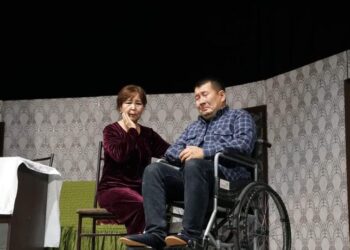 ТҮРКІСТАН: КЕЛЕСТЕ ХАЛЫҚТЫҚ ТЕАТРЛАРЫНЫҢ ОБЛЫСТЫҚ ФЕСТИВАЛІ ӨТІП ЖАТЫР