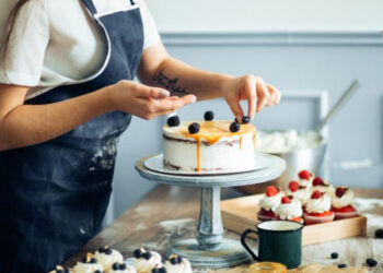 «Түркістан тәтті» кондитерлік дәмханасының маманы Гүлмира Өтегенова: «КОНДИТЕРЛІКТІ ХОББИДЕН БАСТАДЫМ»