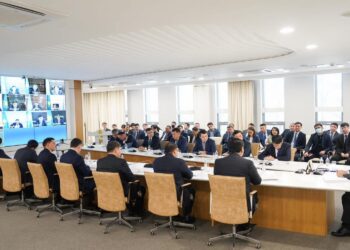 ТҮРКІСТАН: БІЛІМ ЖӘНЕ ДЕНСАУЛЫҚ САҚТАУ НЫСАНДАРЫ ТАПШЫЛЫҒЫН ЖОЮДА ИНВЕСТОРЛАРДЫҢ ДА ӘЛЕУЕТІ ҚОЛДАНЫЛАДЫ