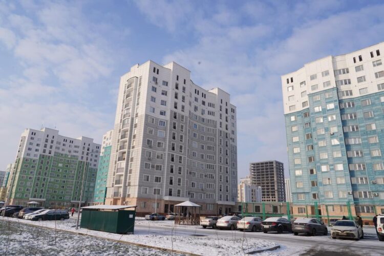 ДАРХАН САТЫБАЛДЫ ТҮРКІСТАНДАҒЫ ЖЫЛУ ҚАЗАНДЫҒЫНЫҢ ЖАҒДАЙЫМЕН ТАНЫСЫП, ТҰРҒЫНДАРМЕН ЖҮЗДЕСТІ