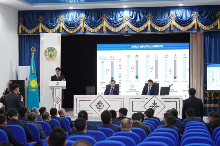 ЖЕТІСАЙДАҒЫ ЖҰРТТЫҢ ЖАҒДАЙЫН ЖАҚСАРТУ ЖОЛДАРЫ ЖҮЙЕЛЕНДІ