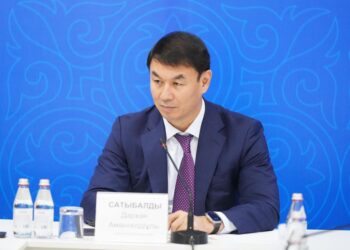 ОБЛЫС ӘКІМІ ДАРХАН САТЫБАЛДЫ КЕЗЕКТІ РЕТ САРЫАҒАШТА ЖЕКЕ ҚАБЫЛДАУ ӨТКІЗДІ