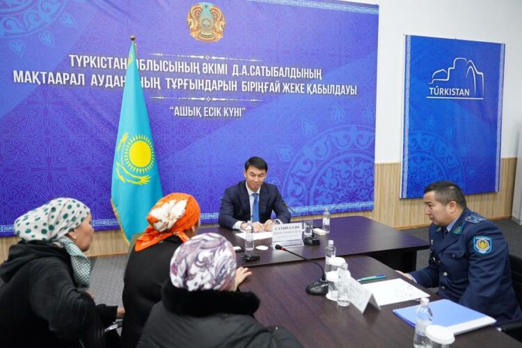 ӨҢІР БАСШЫСЫ ДАРХАН САТЫБАЛДЫ МАҚТААРАЛ АУДАНЫНДА БІРЫҢҒАЙ ҚАБЫЛДАУ ӨТКІЗДІ