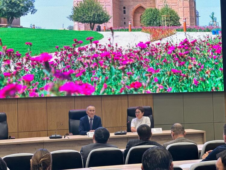 ТҮРКІСТАНДА МЕМЛЕКЕТТІК ҚЫЗМЕТШІЛЕРГЕ СЕМИНАР ӨТКІЗІЛДІ