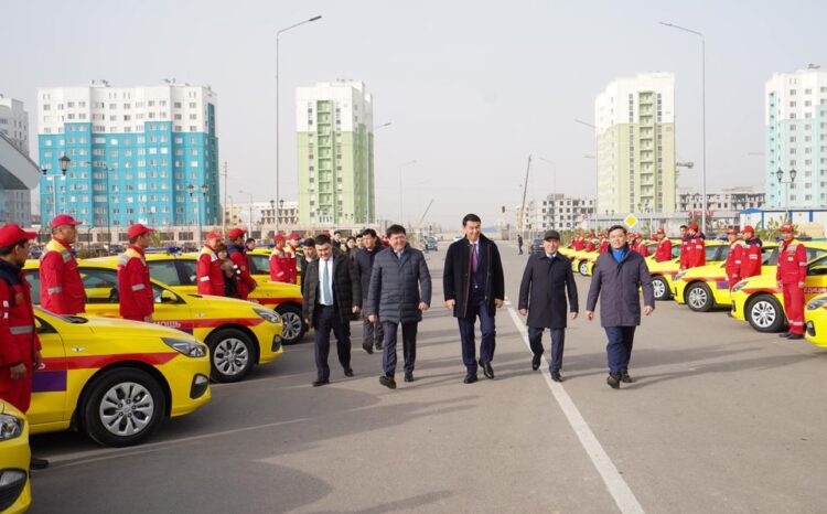ТҮРКІСТАН ОБЛЫСЫНДА ДӘРІГЕРЛЕРГЕ 75 ЖЕДЕЛ ЖӘРДЕМ АВТОКӨЛІГІ ТАПСЫРЫЛДЫ
