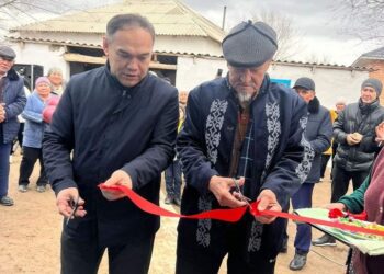 ТҮРКІСТАН: ОТЫРАР АУДАНЫНЫҢ ЖАСТАРЫ ЖАЛҒЫЗБАСТЫ АНАҒА БАСПАНА СЫЙЛАДЫ