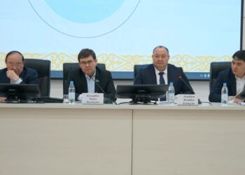 КЕЛЕСТЕ АУЫЛ ТҰРҒЫНДАРЫНЫҢ МӘСЕЛЕЛЕРІН ШЕШУ БАРЫСЫ ТАЛҚЫЛАНДЫ