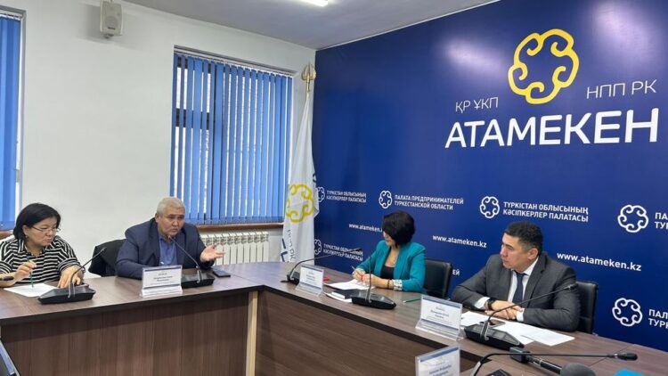 ҚОЛМА-ҚОЛ АҚШАСЫЗ ТӨЛЕМДЕРДІ ҚАБЫЛДАУДАН БАС ТАРТҚАН КӘСІПКЕРЛЕР АЙЫППҰЛ ТӨЛЕЙДІ